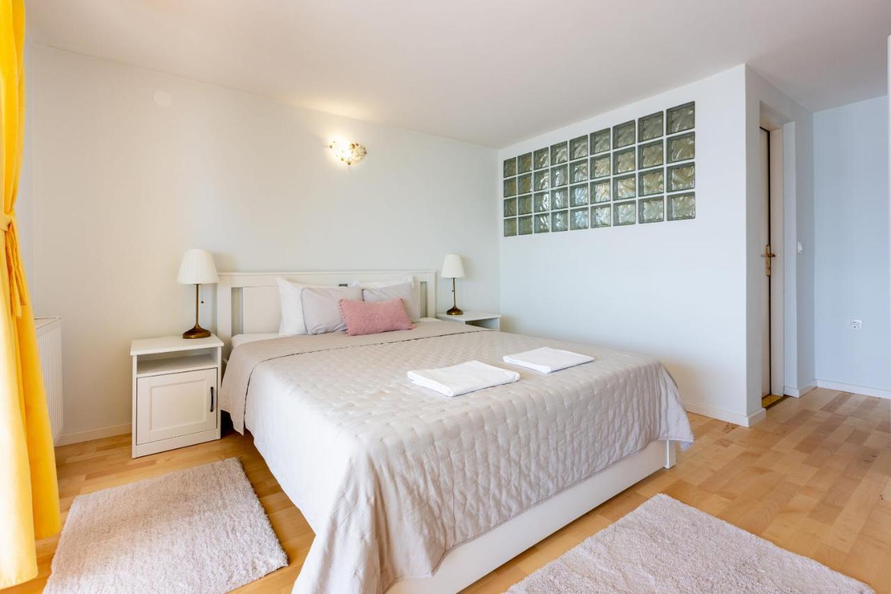 Apartments Neno Crikvenica Exterior foto