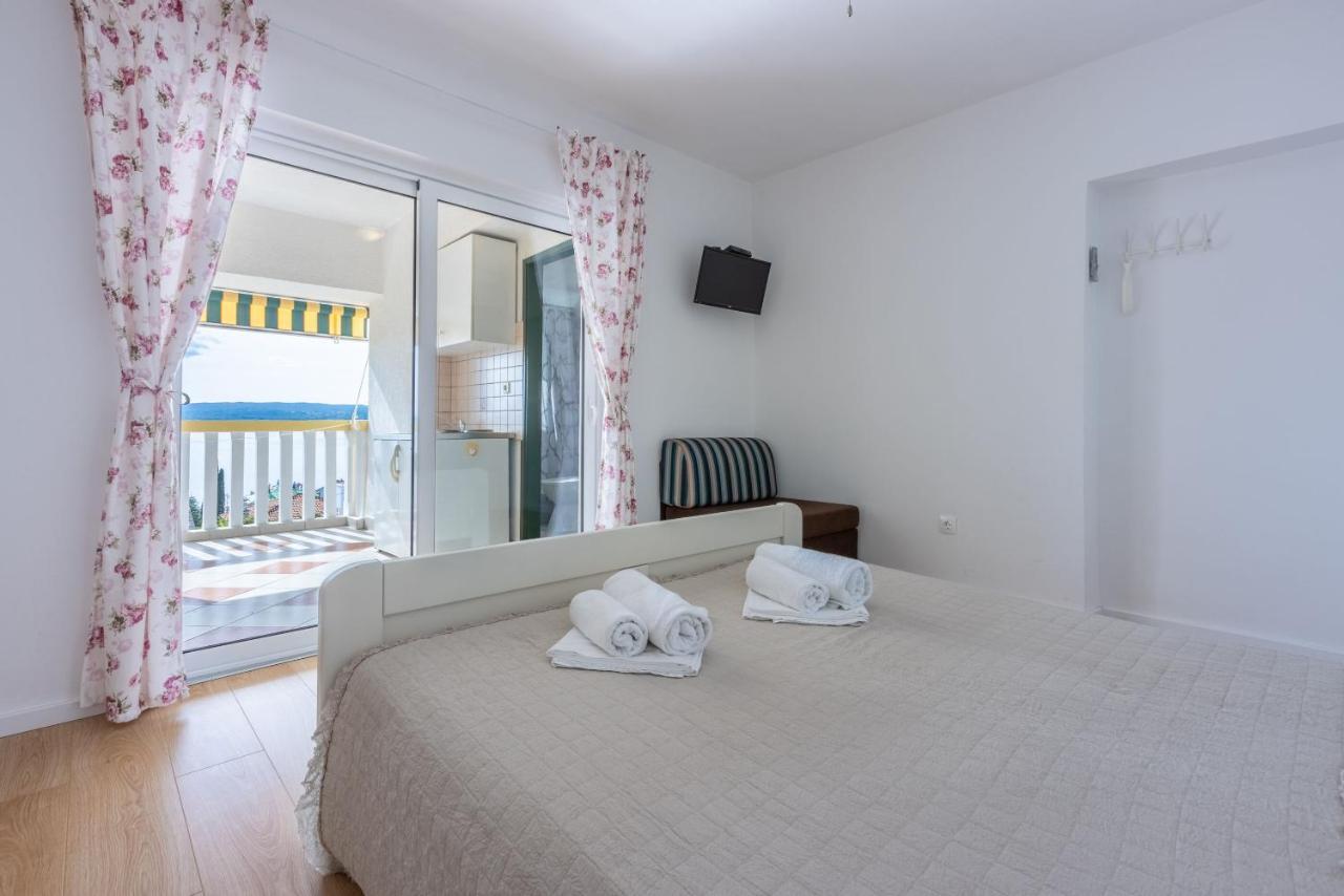 Apartments Neno Crikvenica Exterior foto